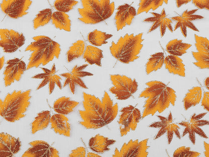 Organzas audums ar mirdzošu rudens lapu rakstu