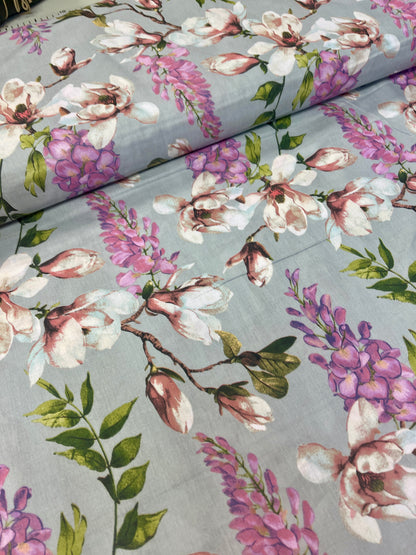 100% Kokvilnas audums-magnolijas uz pelēka