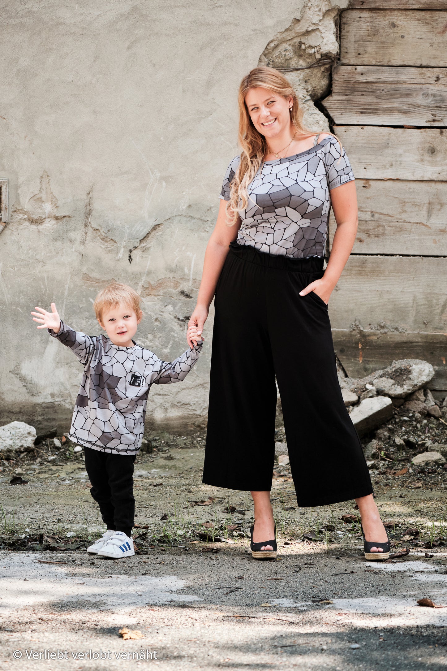 Cotton loop knit - black 235 g/m² (GOTS certified)