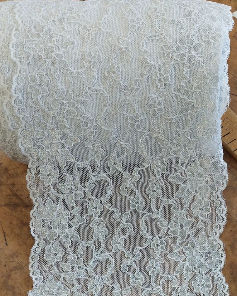 Elastīga mežģīne 17 cm- balta