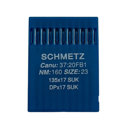 Image avec des aiguilles pour machines à coudre industrielles SCHMETZ DPX17 SUK – pour maille et jean (10 pcs) – disponible chez Šarlotes audumi