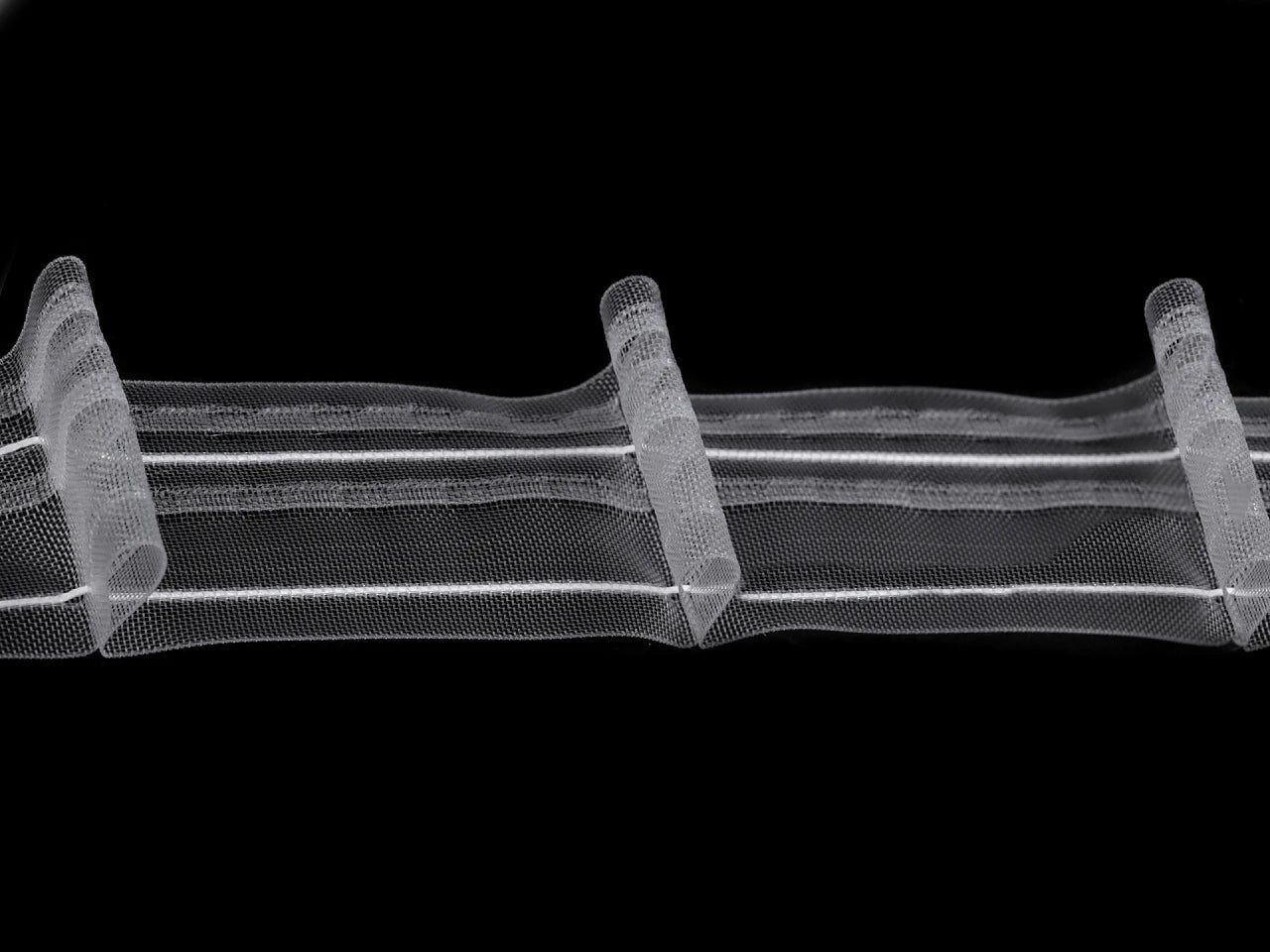 Image de ruban pour rideaux à un pli 50 mm – disponible chez Šarlotes audumi