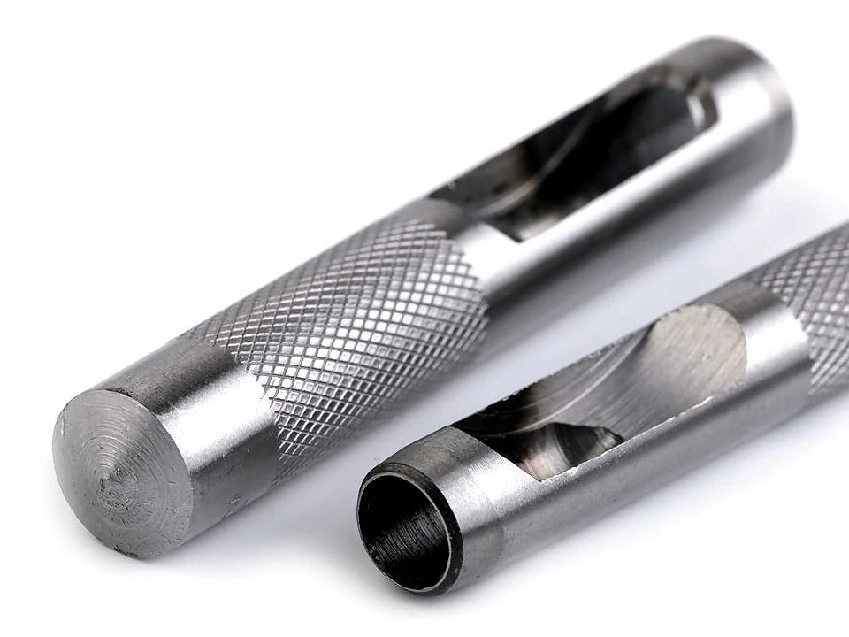Image of a round hole punch set for fabric and leather (8 pcs) – available at Šarlotes audumi