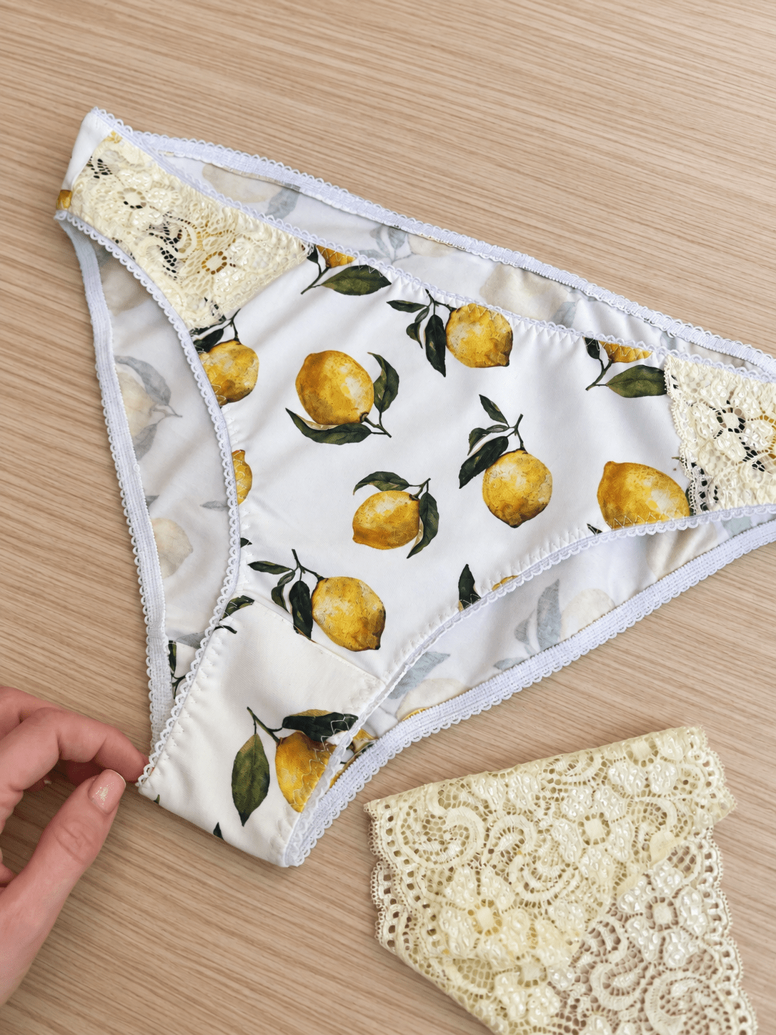 Image of FREE women's underwear sewing pattern PDF | XS–2XL – available online at Šarlotes audumi