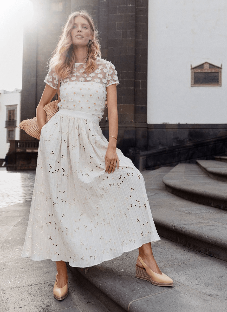 Bild von Burda Style 6/2026 EN – erhältlich bei Šarlotes audumi