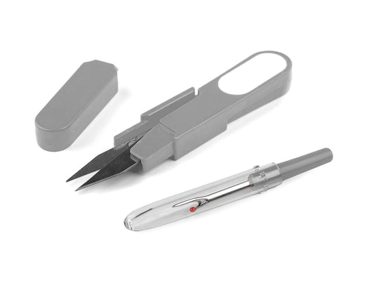 Image of a thread cutter and seam ripper – sewing tool set – available online at Šarlotes audumi