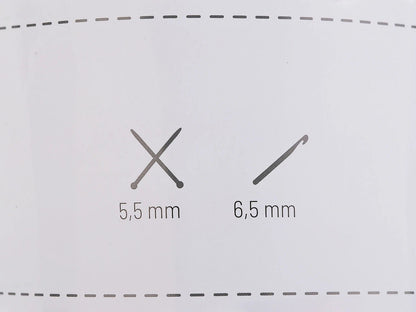 Attēls ar Dzijas Dany - plīša dzija - 100g / 38 m – pieejams Šarlotes audumi