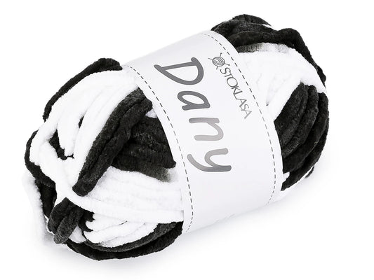 alt
Image with Dzijas Dany - plush yarn - 100g / 38 m – available at Charlotte's Fabrics