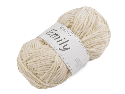 Image of Emily yarn - plush yarn - 100g / 120 m – available at Šarlotes audumi