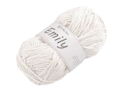 Image of Dzijas Emily - plush yarn - 100 g / 120 m – available at Charlotte Fabrics