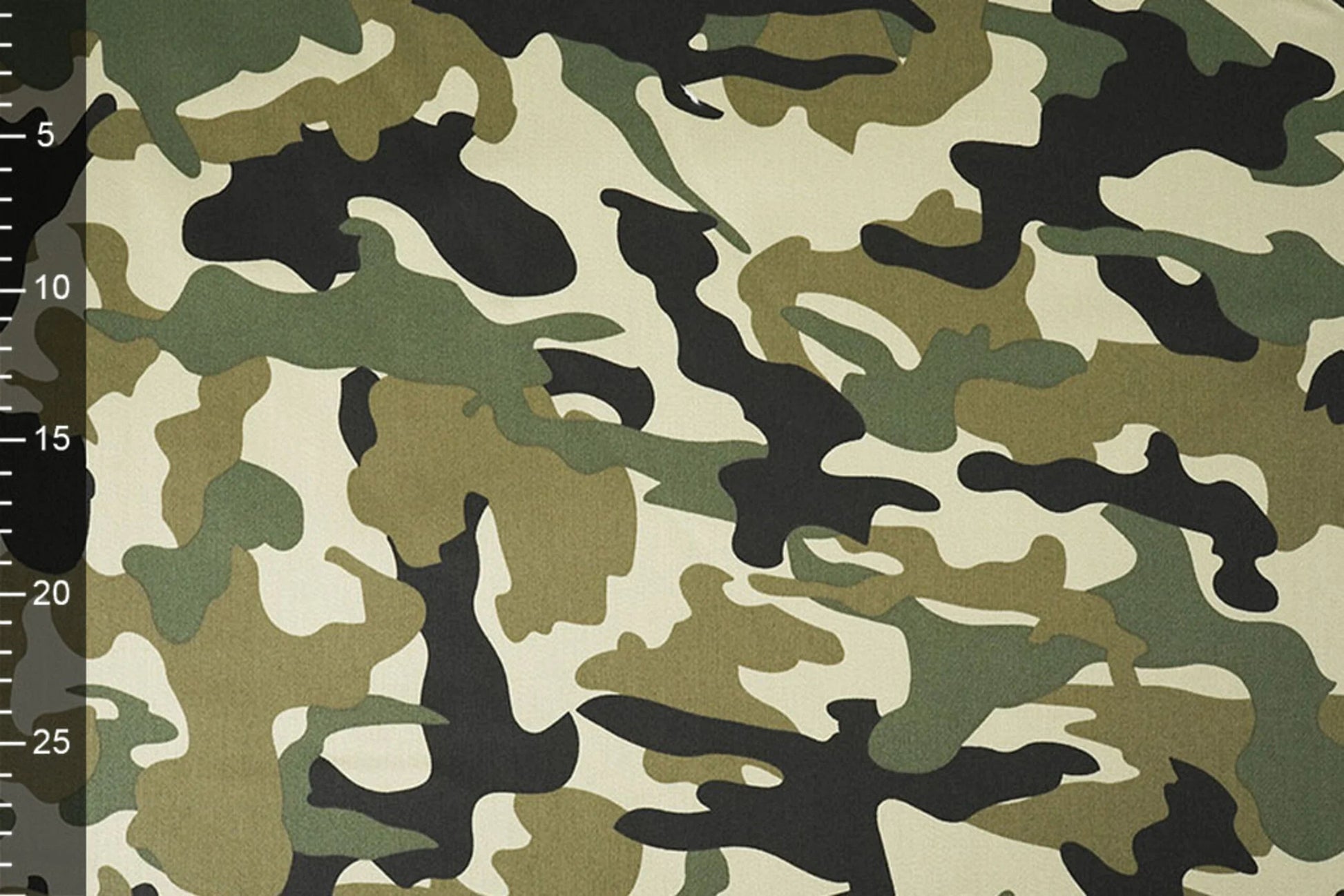 Attēls ar Džinsa audums ar kamuflāžas rakstu – Army Green 275 g/m² – pieejams Šarlotes audumi