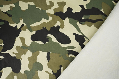 Attēls ar Džinsa audums ar kamuflāžas rakstu – Army Green 275 g/m² – pieejams Šarlotes audumi