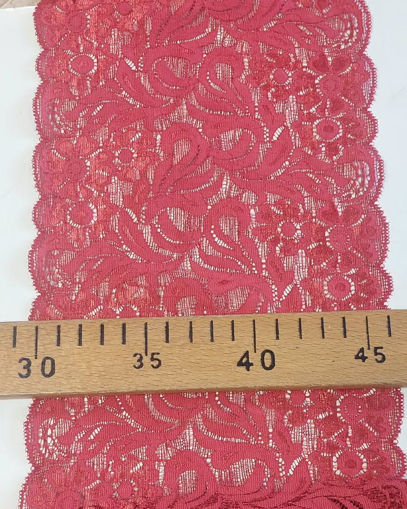 Image of elastic lace 16 cm, red – available online at Šarlotes audumi