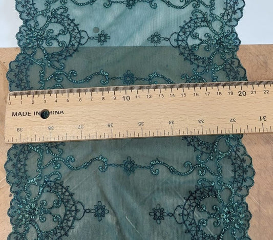 Attēls ar Elastīga mežģīne 20 cm-zaļa – pieejams Šarlotes audumi
