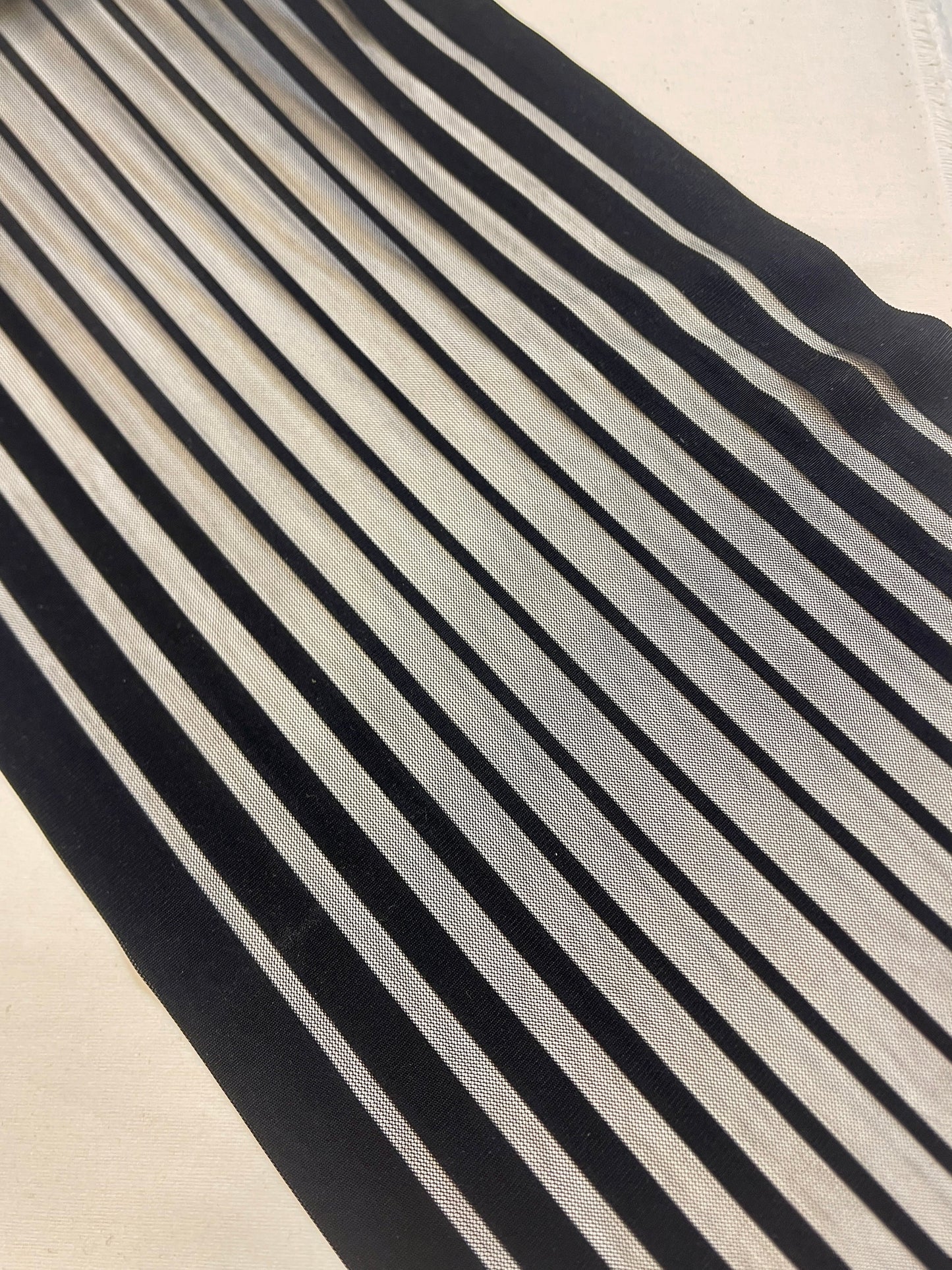 Image of elastic lace/mesh 30 cm - black striped – available at Šarlotes audumi