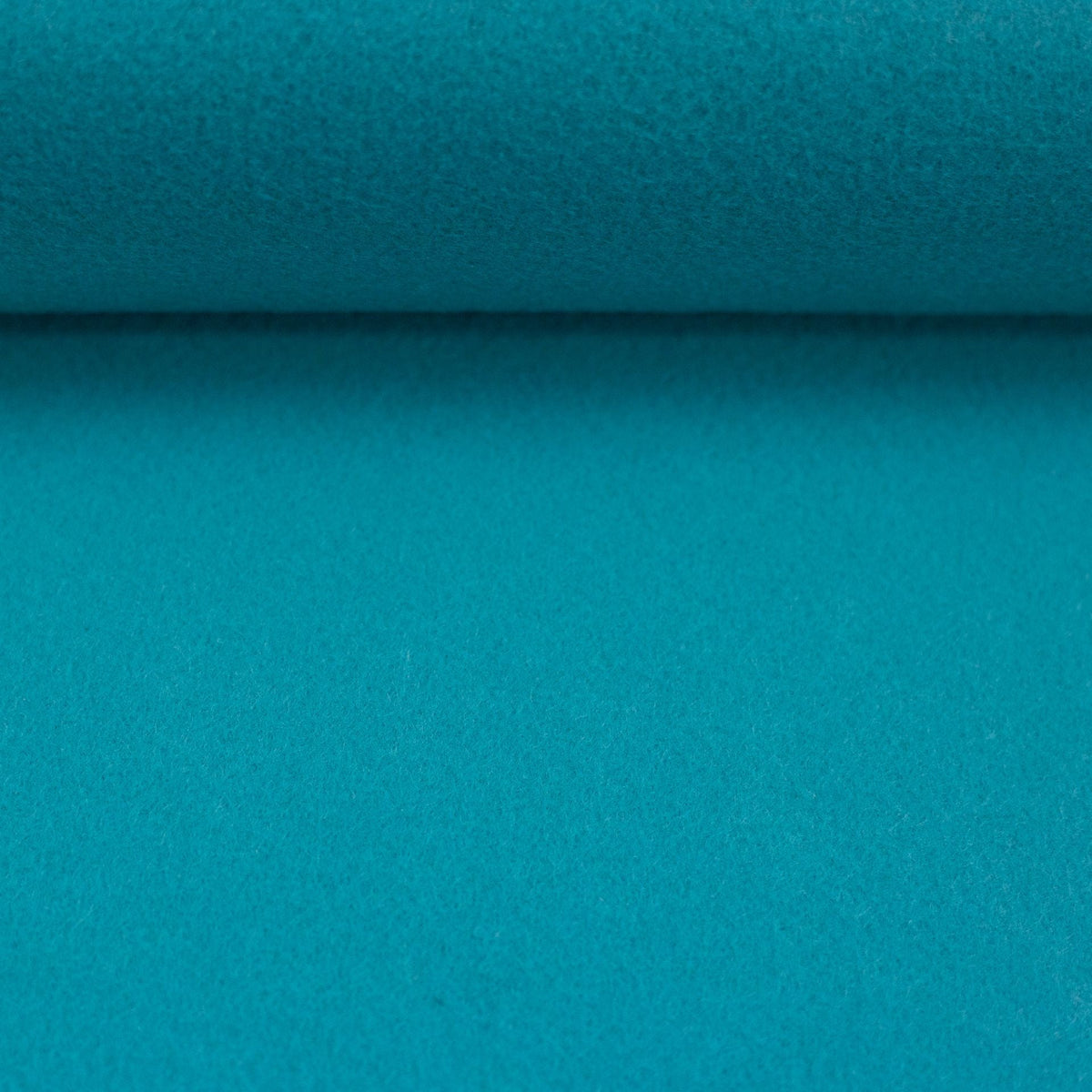 Image with felt in rolls 1.1 mm-aquamarine – available online at Charlotte Fabrics