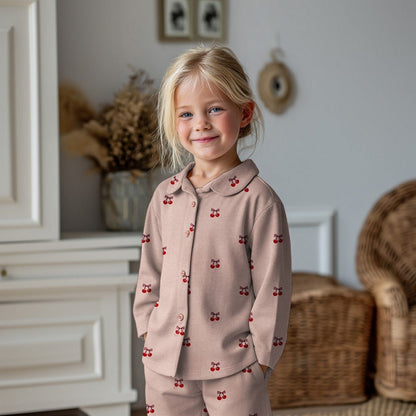 Attēls ar Flanelis-ķirši – pieejams internetā Šarlotes audumi