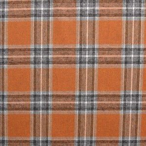 Orange plaid flannel 180 g/m² – available at Šarlotes audumi