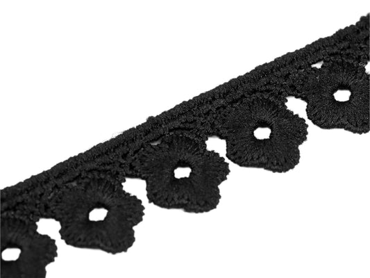 Image of Guipure lace 17 mm – white and black – available online at Šarlotes audumi