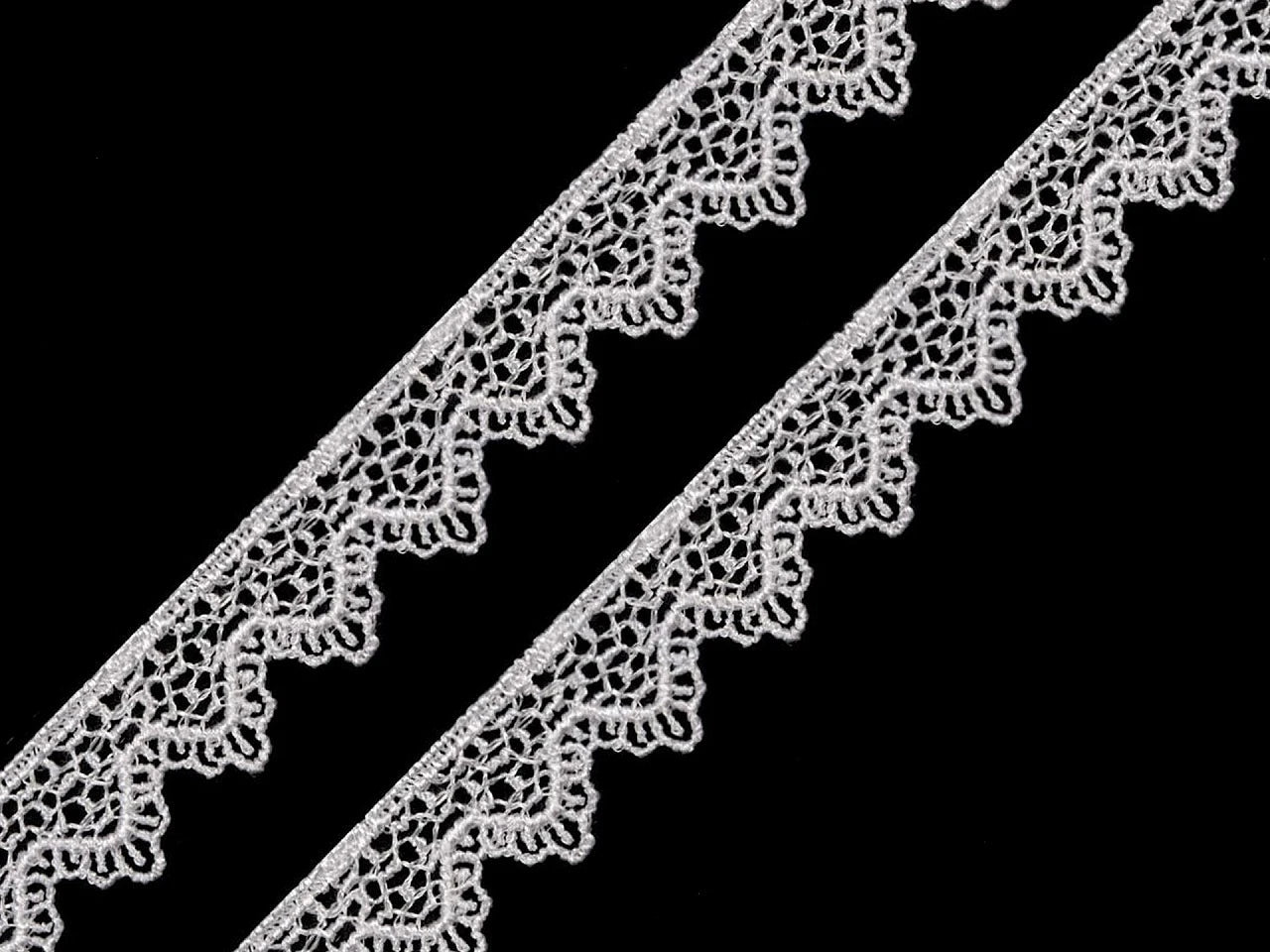 Image of 17 mm white guipure lace – available at Šarlotes audumi