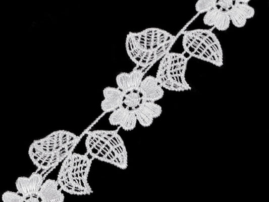 Image of guipure lace / insert with floral pattern – 35 mm, white – available at Šarlotes audumi