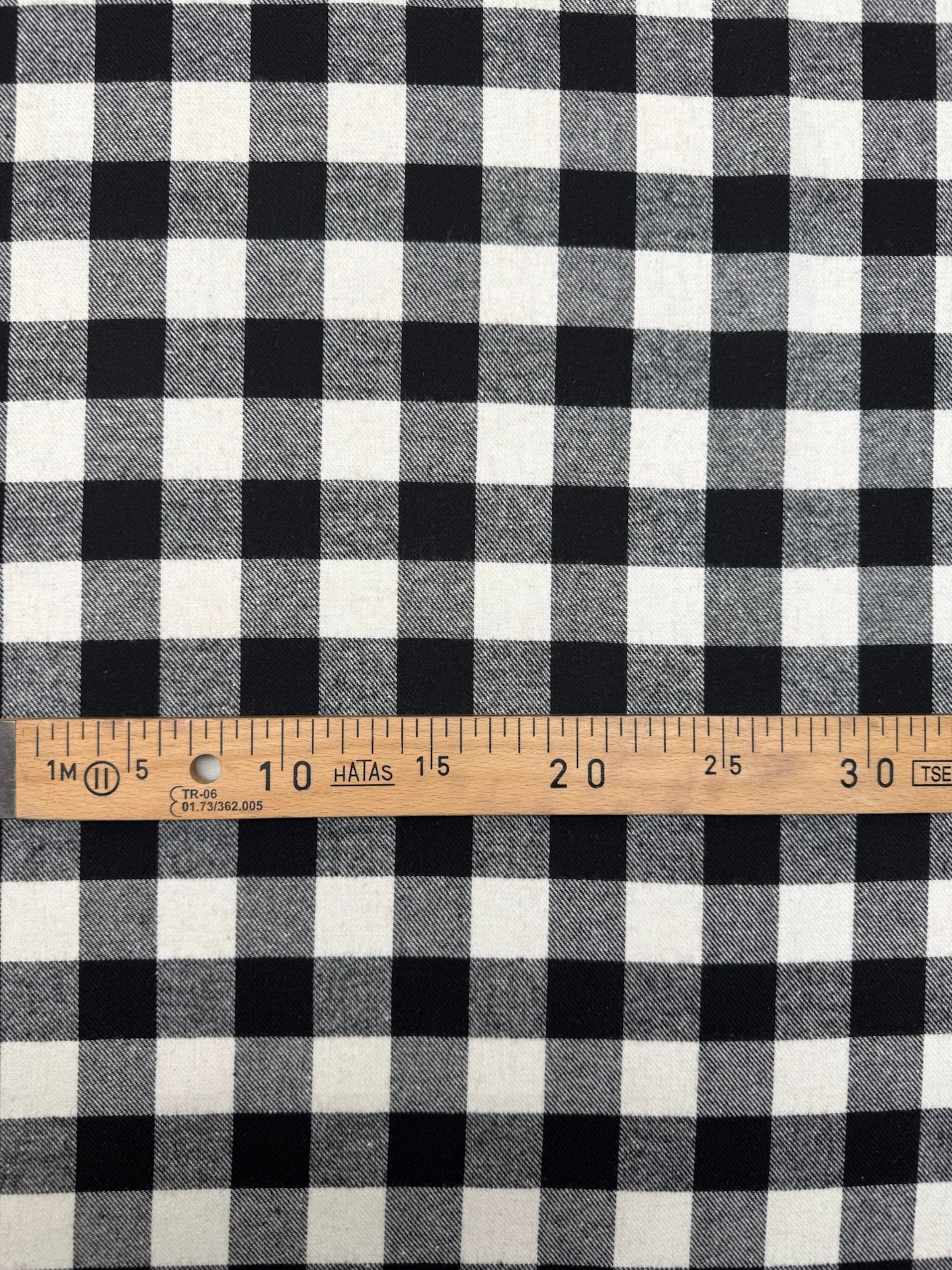 Image of Italian cotton and polyamide fabric, black and white checkered pattern 165 g/m2 – available at Šarlotes audumi
