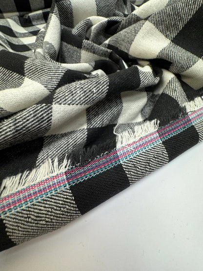 Image of Italian cotton and polyamide fabric, black and white check pattern 165 g/m2 – available at Šarlotes audumi