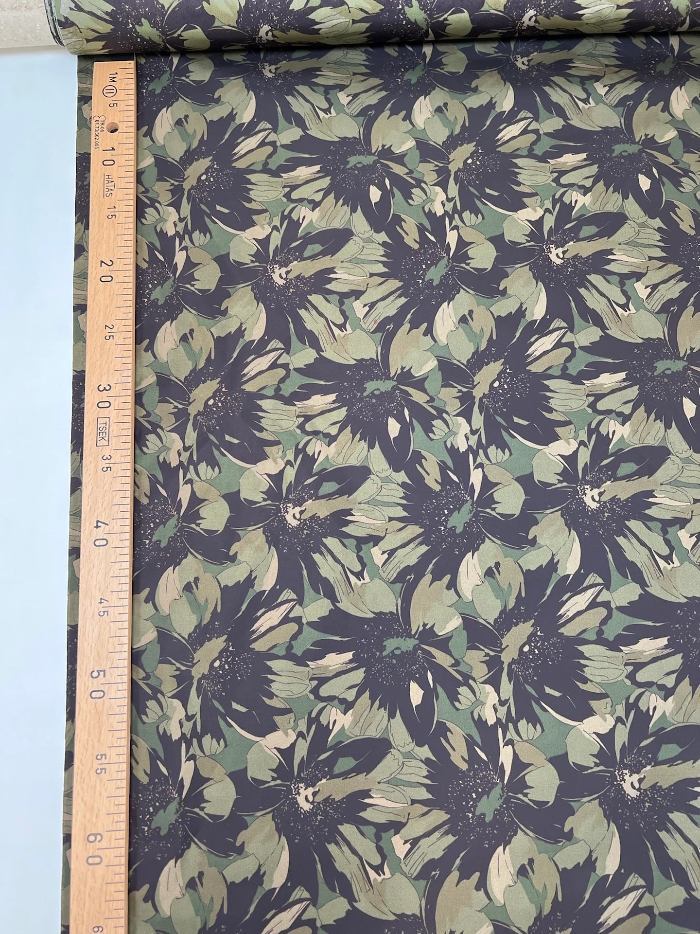 Image of Italian polyamide fabric with a floral pattern | 100% polyamide | 152 cm – available at Šarlotes audumi