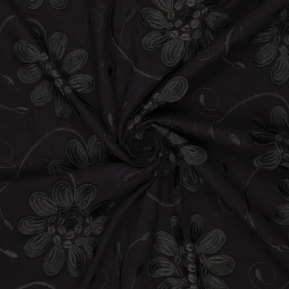 Image de tissu en coton brodé à motif floral, noir – disponible en ligne chez Šarlotes audumi