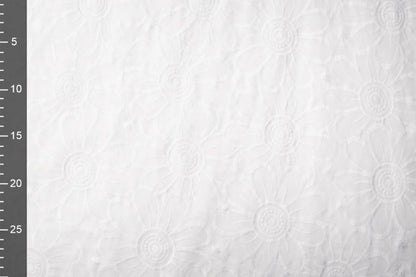 Embroidered cotton fabric - large white flowers 110 g/m²