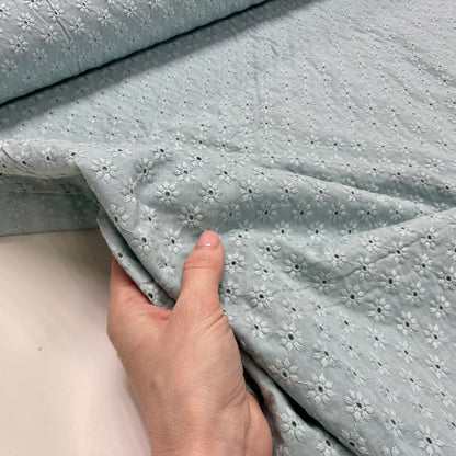 Embroidered cotton fabric - mint floral pattern 110 g/m²