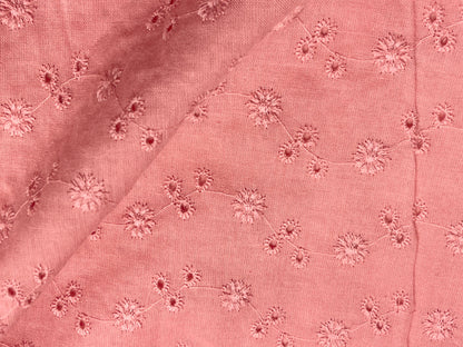 Embroidered cotton fabric - dusty pink floral motif 110 g/m²