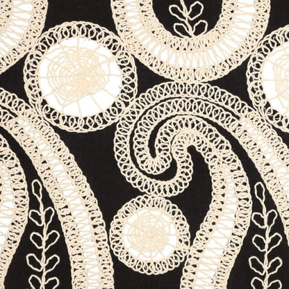 Tissu en coton brodé - fleurs sur fond noir 270 g/m²