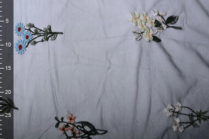 Image of embroidered tulle with flowers 100 - 150 g/m² – available at Šarlotes audumi