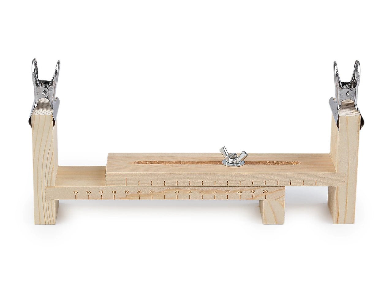 Image of a wooden loom for weaving bracelets – available at Šarlotes audumi