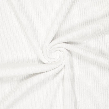 Image d’un tricot en coton blanc 500 g/m² – disponible chez Šarlotes audumi
