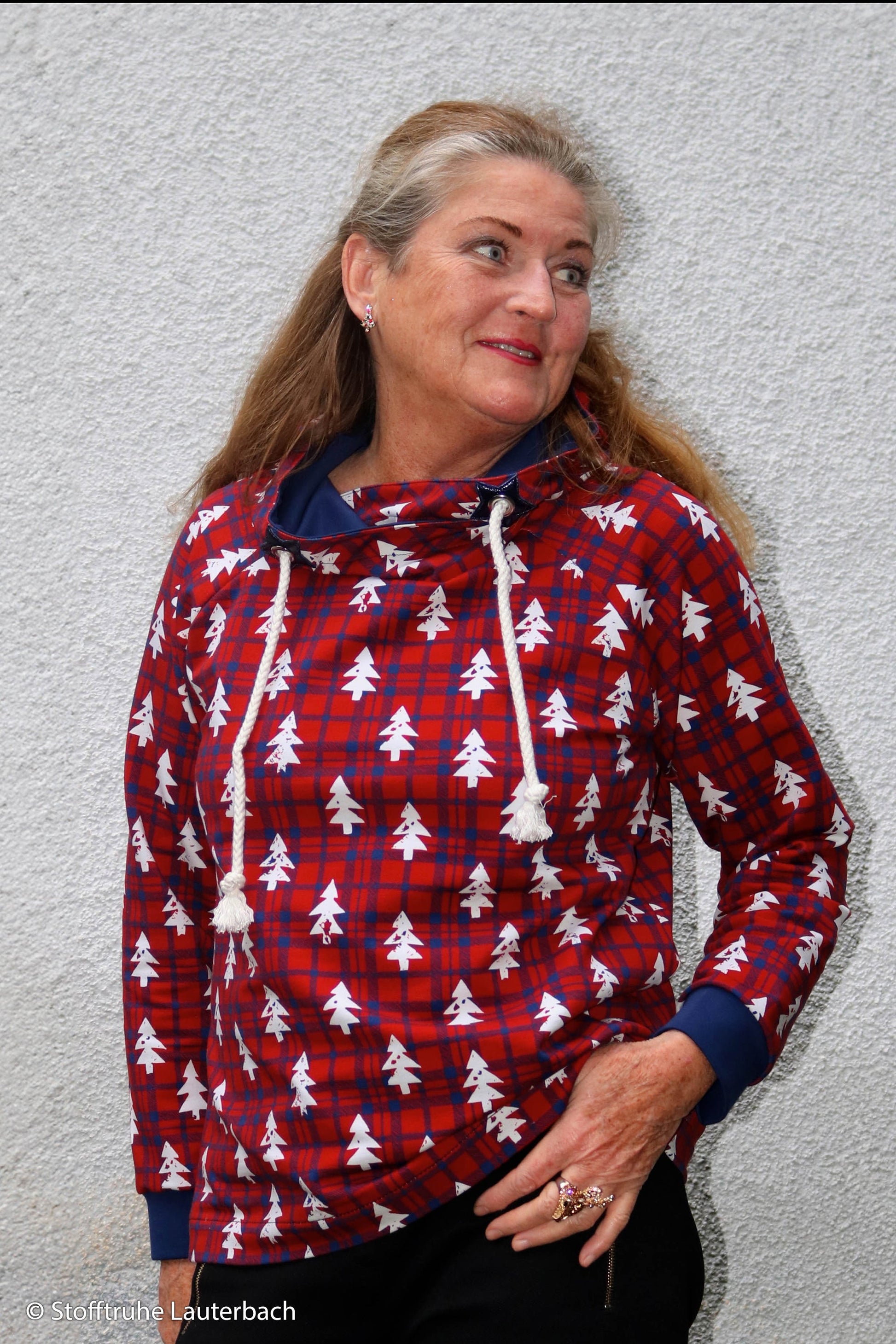 Cotton loopback knit with insulation - fir trees and checks 280 g/m²