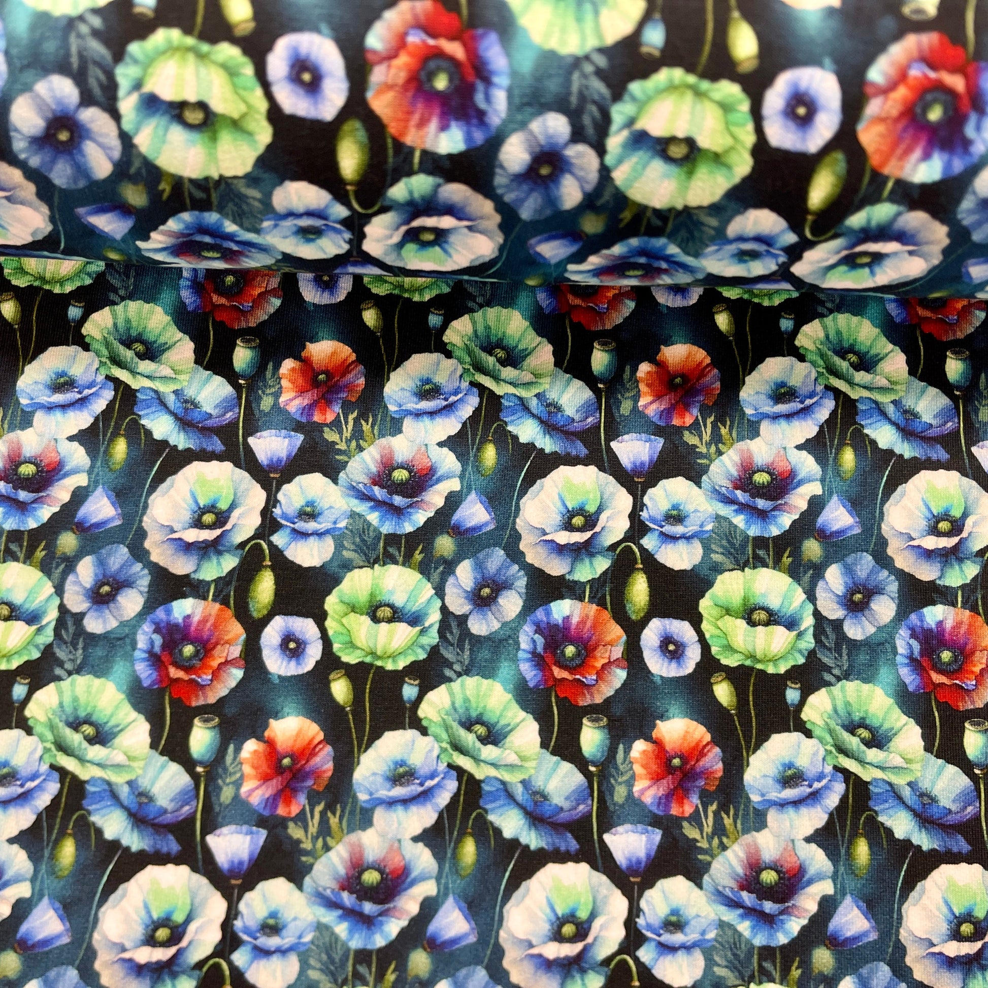 Cotton loopback fabric - blue poppies 260 g/m²