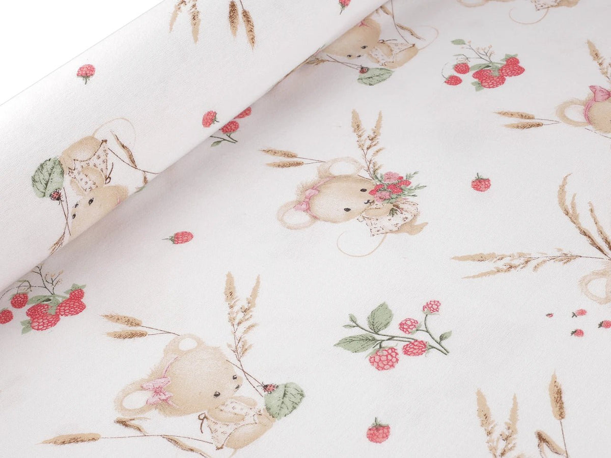 Cotton flannel with little mice and wild strawberries – 100% cotton – available online at Šarlotes audumi