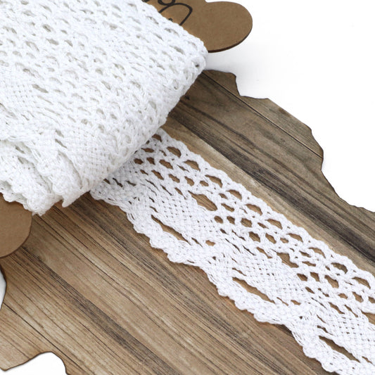 Image of cotton lace ribbon, white – 3.5 cm – available online at Šarlotes audumi