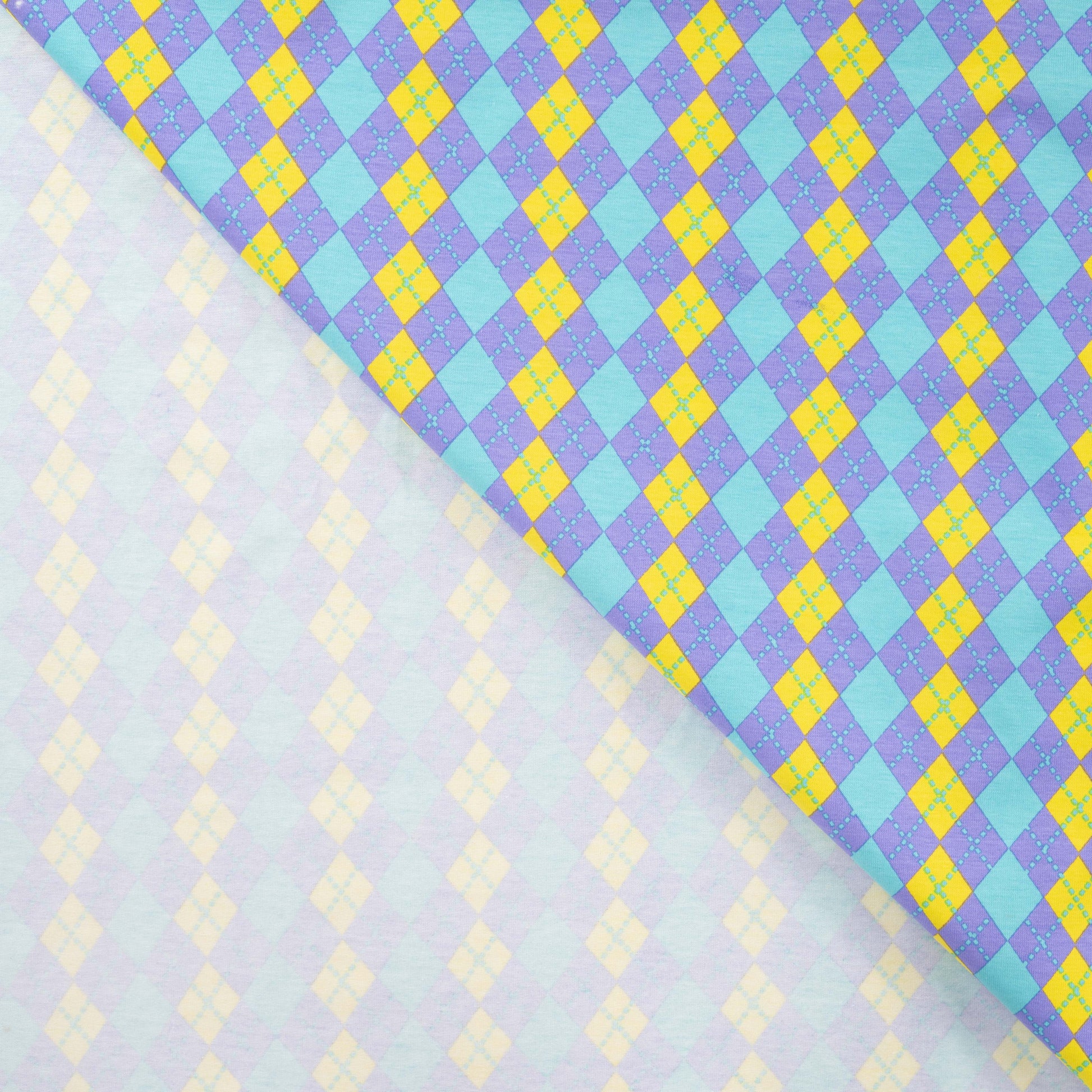 Tissu en maille de coton Burlington à carreaux, disponible en ligne chez Šarlotes audumi