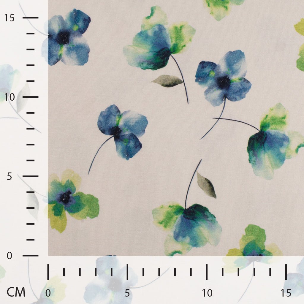 Image de tissu en maille de coton bleu ciel à fleurs – disponible en ligne chez Šarlotes audumi