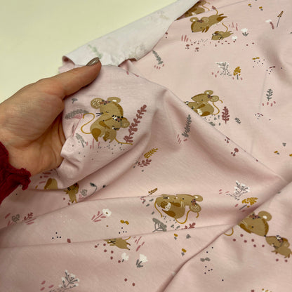 alt
Jersey de coton - petites souris sur fond rose poudré 220 g/m²
