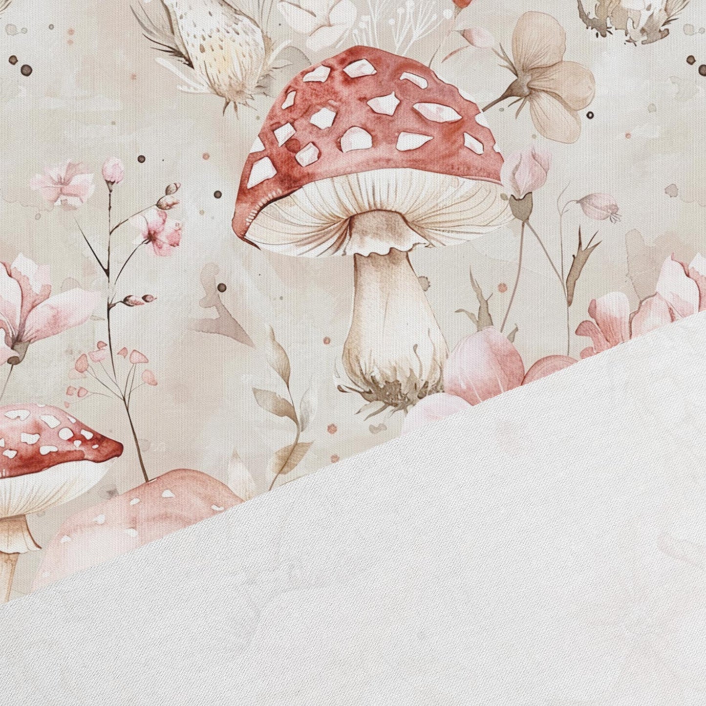 Image du jersey de coton motif champignons et fleurs 200 g/m² – disponible chez Šarlotes audumi