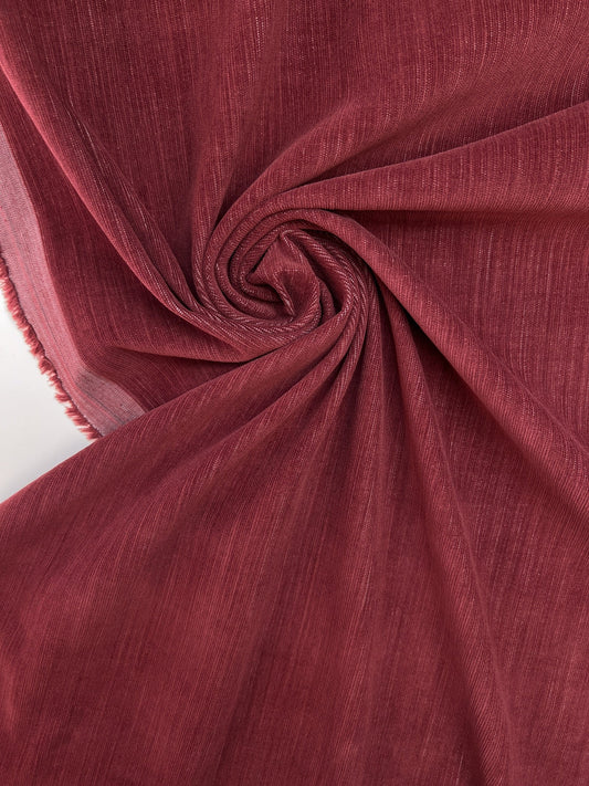Tissu velours en coton avec élasthanne, rouge foncé – Italie – disponible en ligne chez Charlotte Tissus