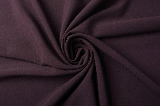 Image avec tissu de tailleur avec élasthanne - violet 275 g/m² – disponible chez Šarlotes audumi