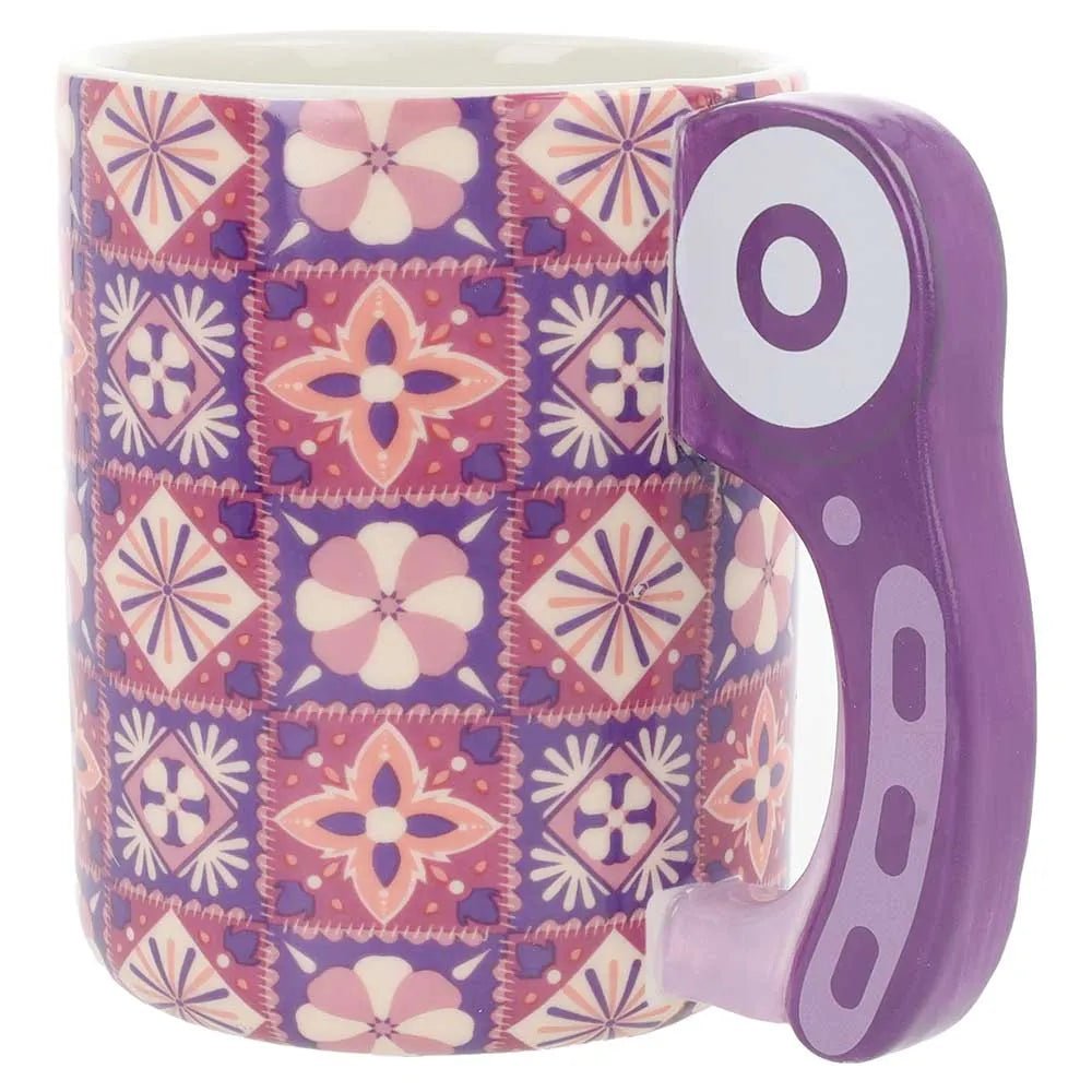 Image of a 500 ml mug with a rotating cutter handle, purple Sew Tasty – available at Šarlotes audumi