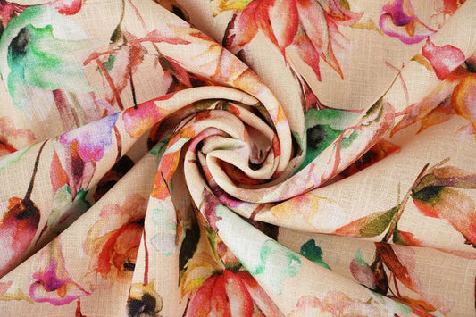 Image de fleurs en lin et coton 170 g/m² – disponible chez Šarlotes audumi