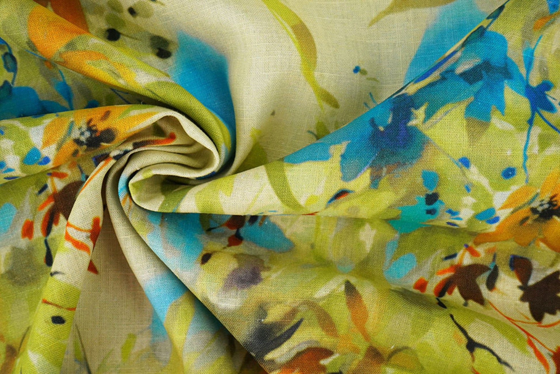Bild mit Leinen-Baumwolle – Blumenmuster 170 g/m² | leichter, atmungsaktiver Stoff für Kleidung und Zuhause – erhältlich bei Šarlotes audumi