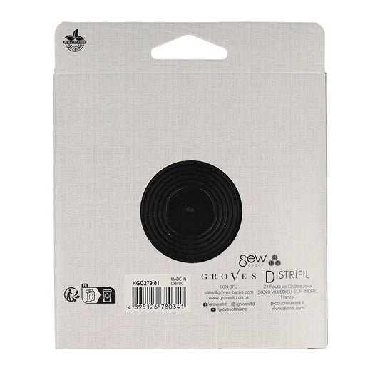 Image of a magnetic needle tray with a floral pattern by Hobby Gift – available at Charlotte's Fabrics